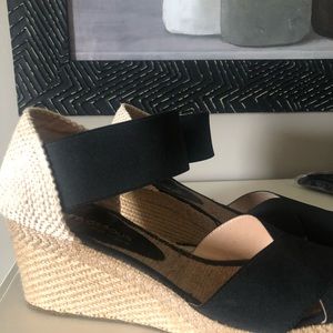 Ladies wedge shoes black with cream